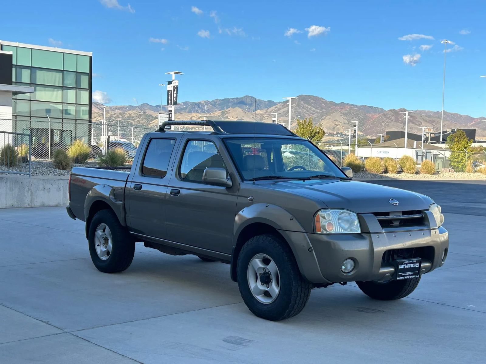 Used 2001 Nissan Frontier SE AWD/4WD image 7
