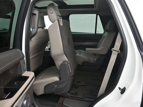 Used 2020 Ford Expedition Limited w/ Equipment Group 302A AWD/4WD image 28