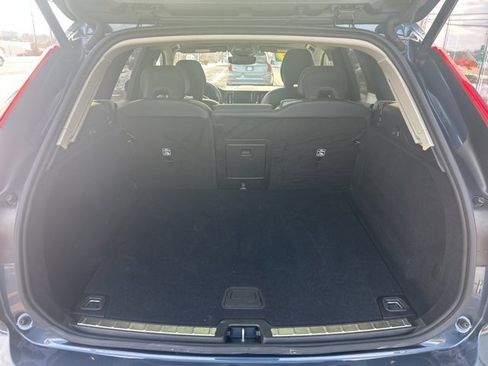 Certified 2025 Volvo XC60 B5 Plus image 11