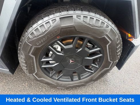 Used 2024 Tesla Cybertruck Cyberbeast AWD/4WD image 10