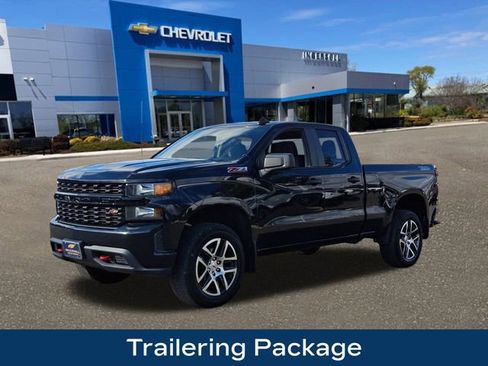 Used 2019 Chevrolet Silverado 1500 Custom Trail Boss w/ Custom Convenience Package image 4