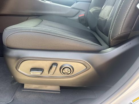 New 2026 Jeep Grand Cherokee L Laredo AWD/4WD image 17