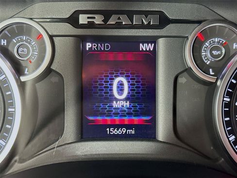 Used 2026 RAM 2500 Big Horn AWD/4WD image 5