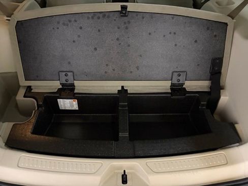 Used 2023 GMC Acadia Denali AWD/4WD image 16