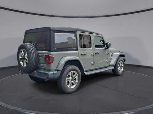 Used 2020 Jeep Wrangler Unlimited Sahara AWD/4WD image 25