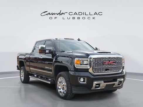 Used 2018 GMC Sierra 2500 Denali w/ Duramax Plus Package AWD/4WD image 1