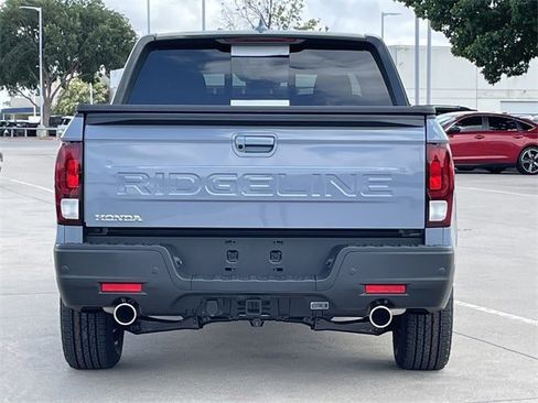 New 2025 Honda Ridgeline Black Edition image 5
