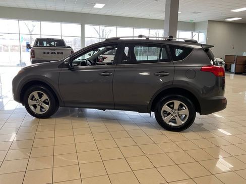Used 2015 Toyota RAV4 XLE AWD/4WD image 4