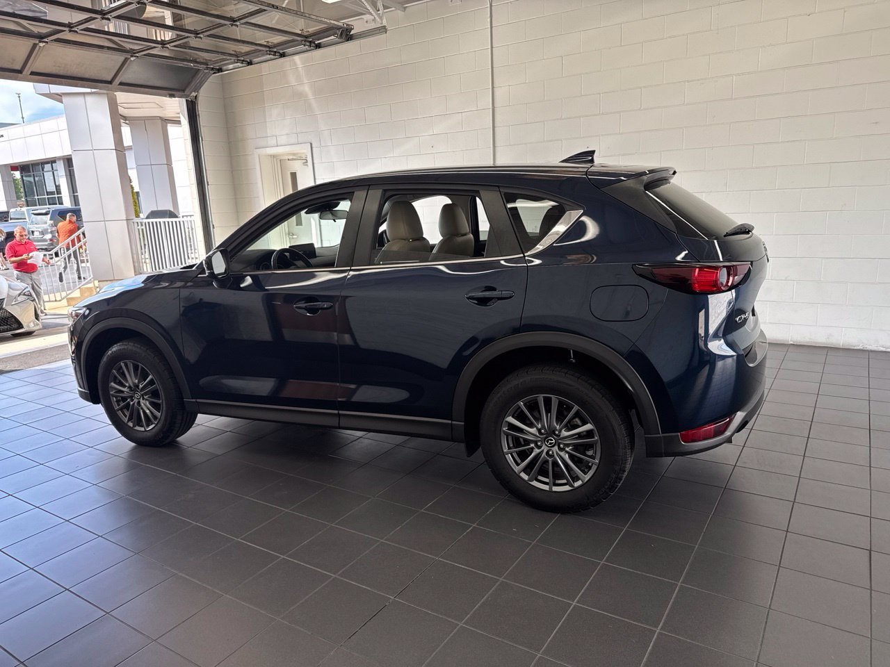 Used 2021 MAZDA CX-5 Touring FWD image 5