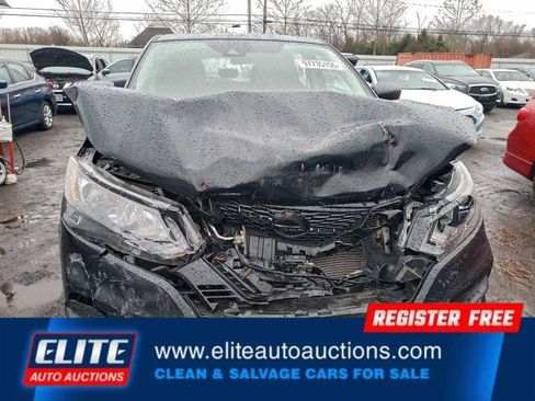 Used 2020 Nissan Rogue Sport S image 9