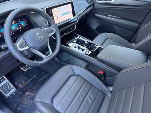 New 2026 Volkswagen Atlas Cross Sport SEL R-Line AWD/4WD image 9