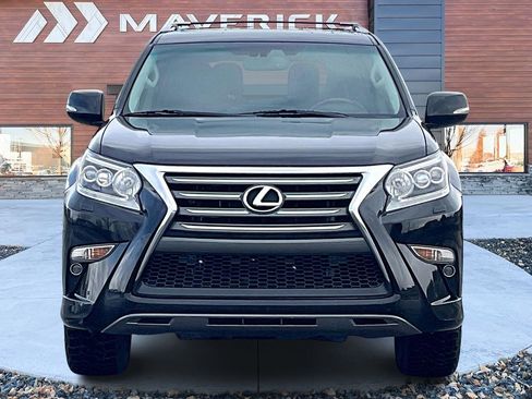 Used 2017 Lexus GX 460 Luxury image 2