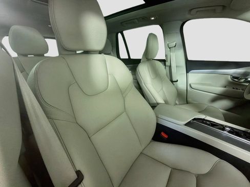 Used 2025 Volvo XC90 B5 Core w/ Protection Package Premier AWD/4WD image 30