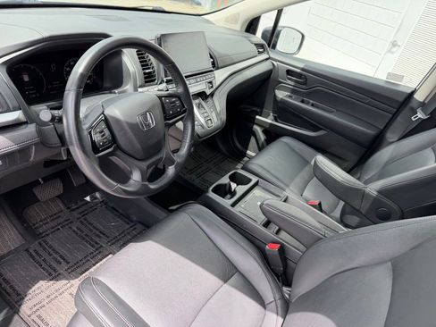 Used 2025 Honda Odyssey EX-L image 2