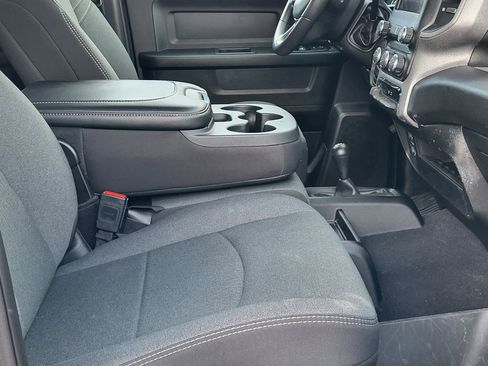 Used 2024 RAM 2500 Tradesman w/ Chrome Appearance Group image 27