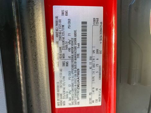 Used 2018 Ford Transit 250 130 Low Roof image 32