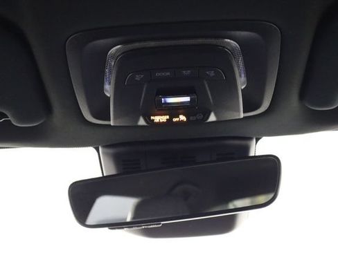 Used 2024 Toyota Crown AWD/4WD image 23