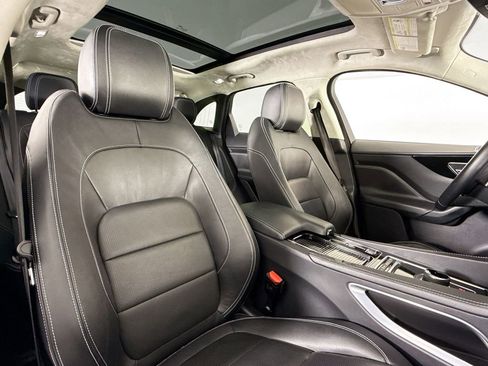 Used 2019 Jaguar F-PACE R-Sport image 14