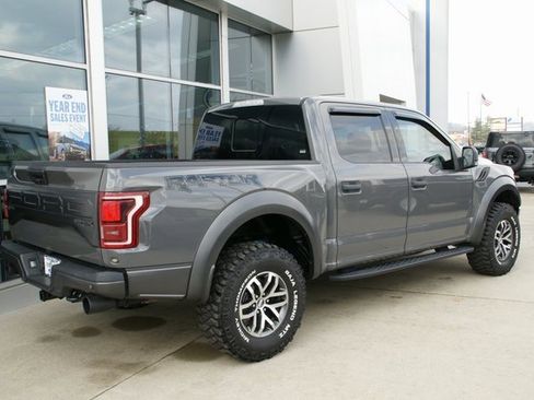 Used 2018 Ford F150 Raptor w/ Equipment Group 801A Mid image 3