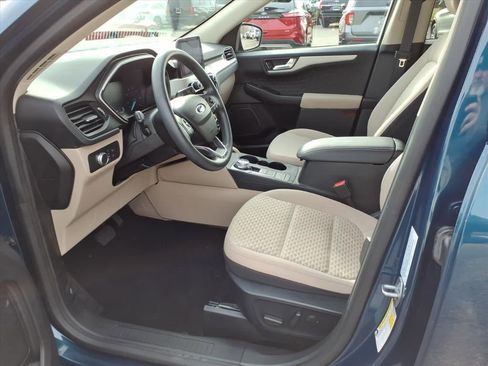 Certified 2020 Ford Escape SE image 11