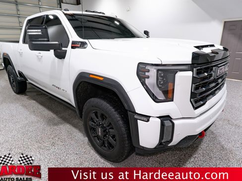 Used 2024 GMC Sierra 2500 AT4 w/ AT4 Premium Plus Package image 6