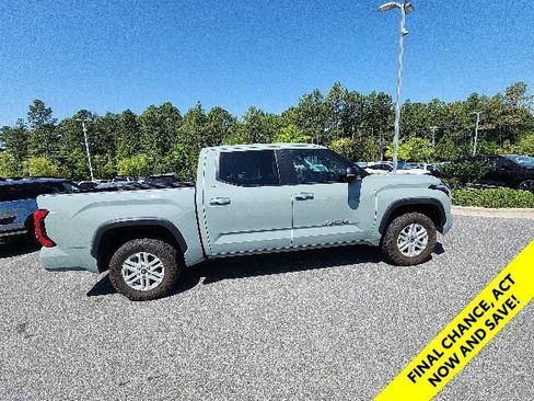 Used 2024 Toyota Tundra SR5 w/ SR5 Premium Package AWD/4WD image 15