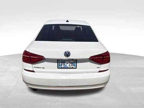 Used 2016 Volkswagen Passat 1.8T SE FWD image 4
