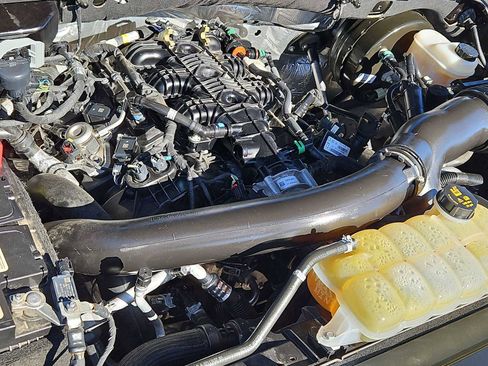 Used 2021 Ford Expedition Max XLT image 15