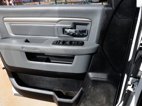 Used 2016 RAM 3500 Lone Star image 44