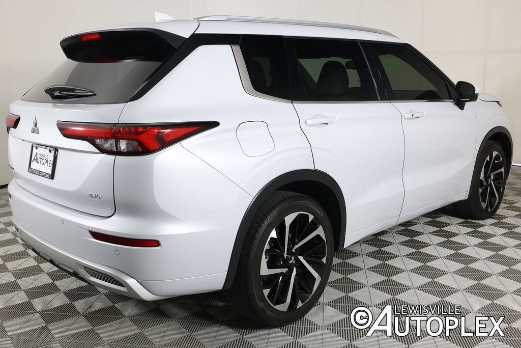 Used 2024 Mitsubishi Outlander SEL FWD image 5