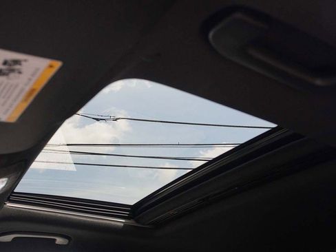 Used 2022 Mercedes-Benz GLE 350 w/ Premium Package image 21