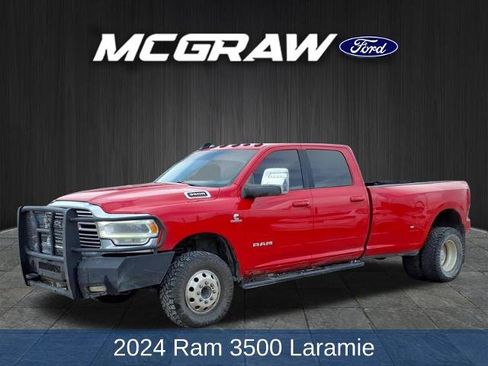 Used 2024 RAM 3500 Laramie AWD/4WD image 1