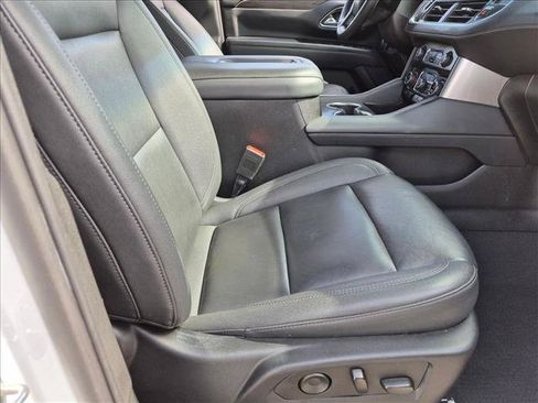 Used 2023 Chevrolet Suburban Z71 w/ Luxury Package AWD/4WD image 21
