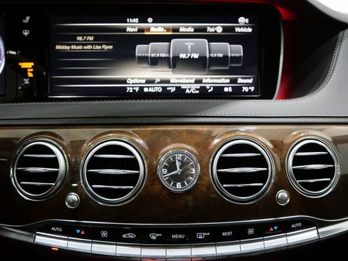 Used 2014 Mercedes-Benz S 550 Sedan image 20