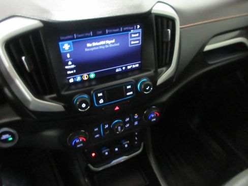 Used 2019 GMC Terrain SLT w/ Preferred Package image 32