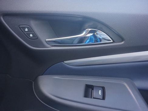 Used 2022 Chevrolet Bolt EUV Premier w/ Launch Edition image 22