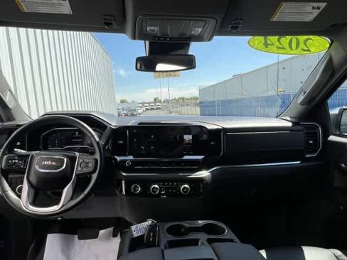 Used 2024 GMC Sierra 1500 SLT image 18