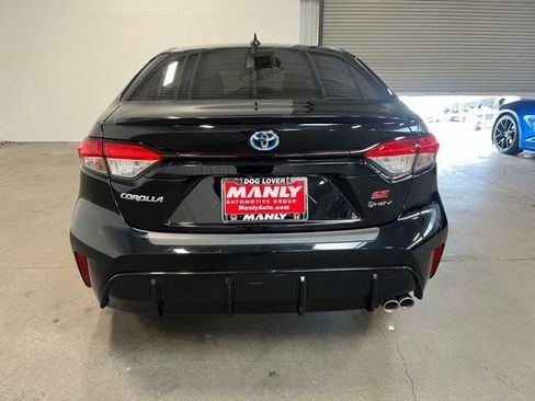 Used 2025 Toyota Corolla SE FWD image 4
