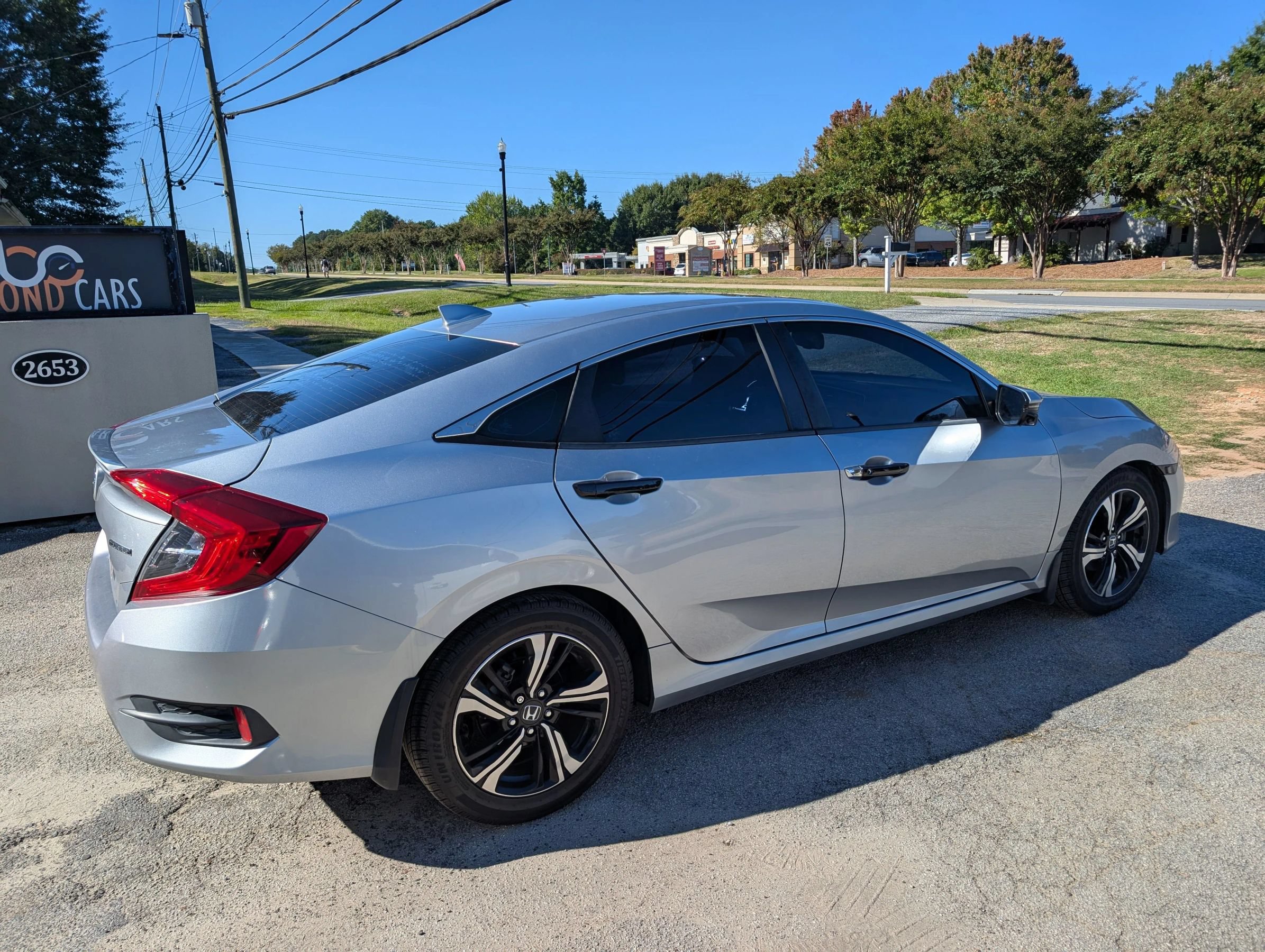 Used 2016 Honda Civic Touring image 5