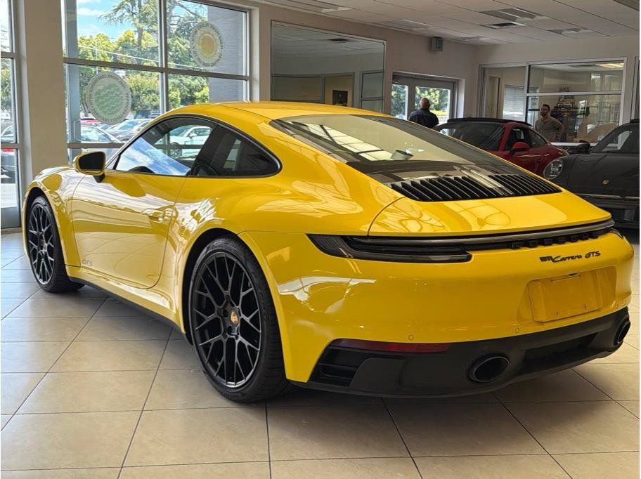 Used 2023 Porsche 911 Carrera GTS RWD image 8