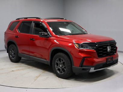 Used 2025 Honda Pilot TrailSport