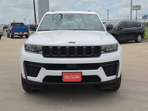 New 2026 Jeep Grand Cherokee Altitude RWD image 14