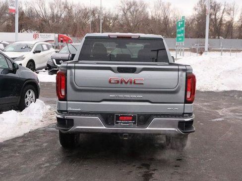 Used 2025 GMC Sierra 1500 SLT image 6