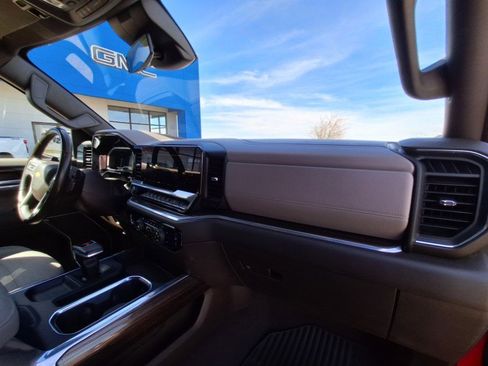 Used 2022 Chevrolet Silverado 1500 LT image 14