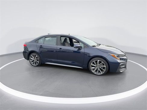 Used 2022 Toyota Corolla SE image 9