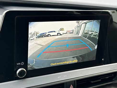 Used 2023 Toyota Prius LE image 20