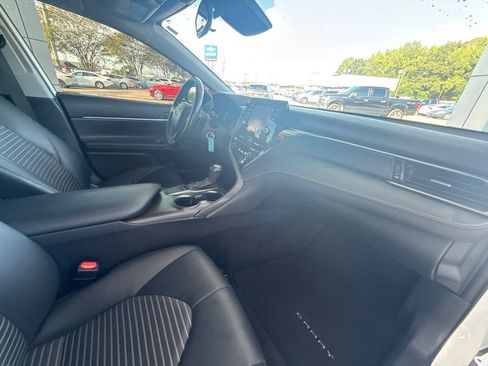 Used 2024 Toyota Camry SE FWD image 33