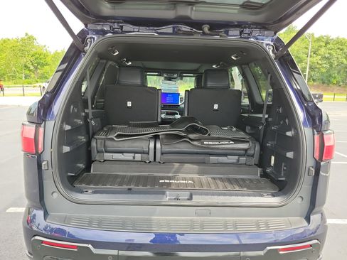 Certified 2025 Toyota Sequoia Platinum AWD/4WD image 10