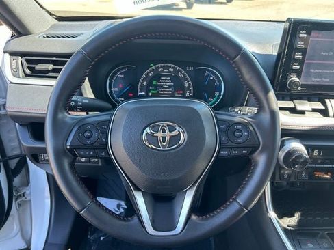 Used 2021 Toyota RAV4 SE w/ Weather & Moonroof Package AWD/4WD image 19