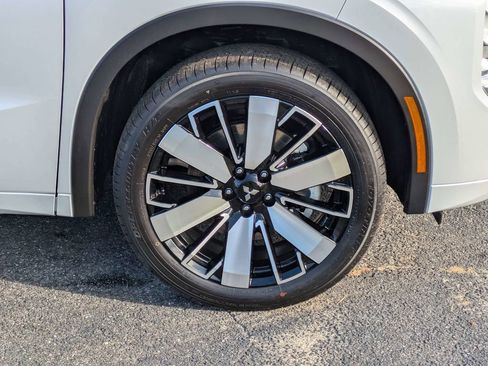 New 2026 Mitsubishi Outlander SEL image 11